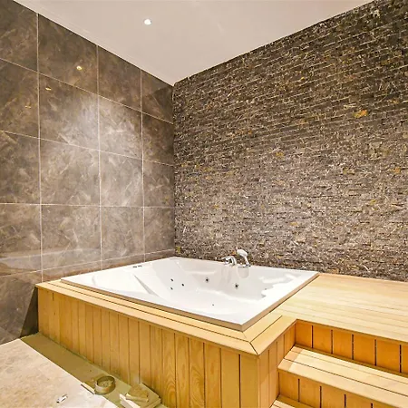 Апартаменти Family Exclusive 5 Star Luxury *